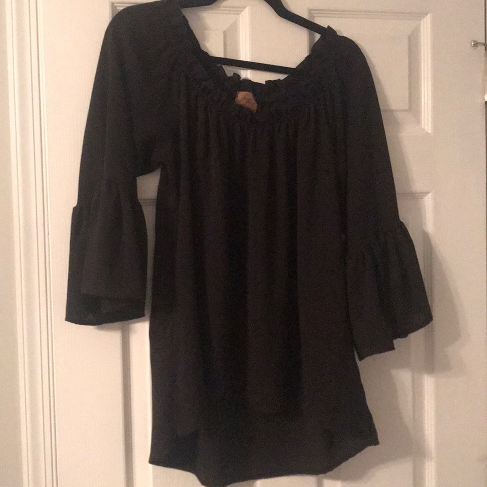 black flowy blouse